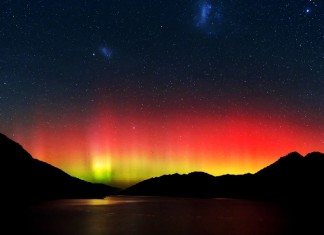 aurora australis fire, aurora australis march 2016, fire aurora australis, best aurora australis, best aurora australis pictures, aurora australis fire photo march 2016