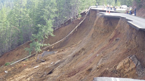 road collapse california, road collapse california march 2016, Remote Highway in Northern California Collapses, State Route 3 in Trinity County california collapses, road collapse california march 2016