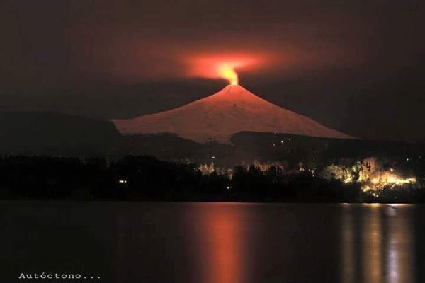 3 volcans entrent en éruption le 16 avril 2016, l'éruption du volcan avril 2016, augmentation de l'activité volcanique dans le monde entier, une éruption volcanique 16 avril 2016, 3 volcans éclatent simultanément le 16 Avril 2016