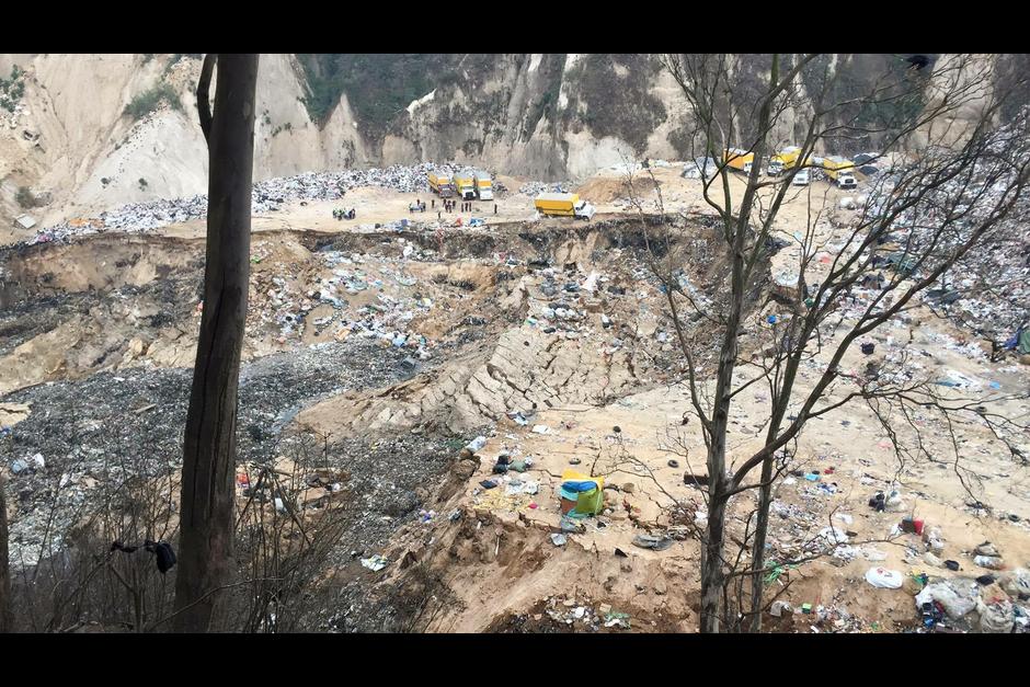 landfill collapse guatemala city, garbage dump collapse guatemala city, landslide garbage dump guatemala city, landslide kills 4 in garbage dump guatemala city, guatemala city garbage dump collapses