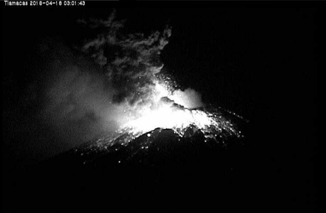 popocatepetl volcano eruption april 18 2016, popocatepetl volcano eruption april 18 2016pictures, popocatepetl volcano eruption april 18 2016 video, El Volcán Popocatépetl eruption, Se registra un incremento de actividad del volcán Popocatépetl