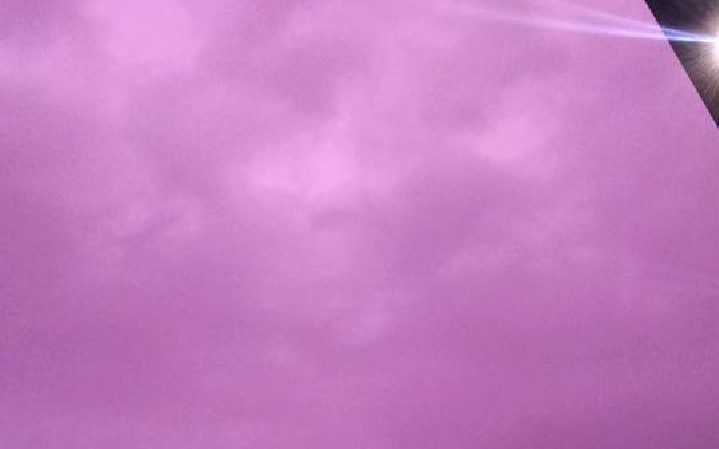 purple sky santiago chile, Mysterious purple sky over Santiago de Chile video pictures, sky turns puerple over santiago de chile, purple sky april 23 2016, purple sky pictures santiago chile, purple sky video santiago chile, sky purple santiago de chile, why sky turns purple, why is sky purple, 