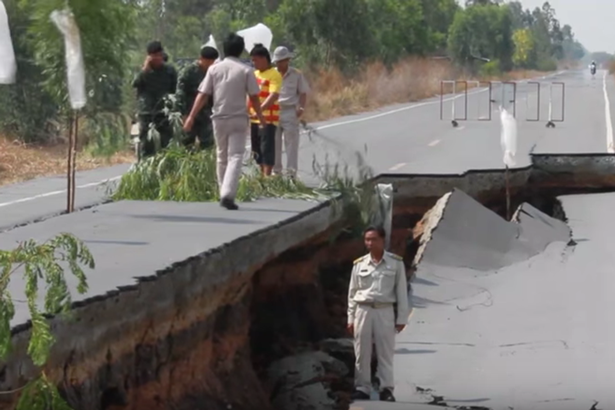 road collapse sinkhole thailand, road collapse sinkhole thailand video, road collapse sinkhole thailand pictures, 