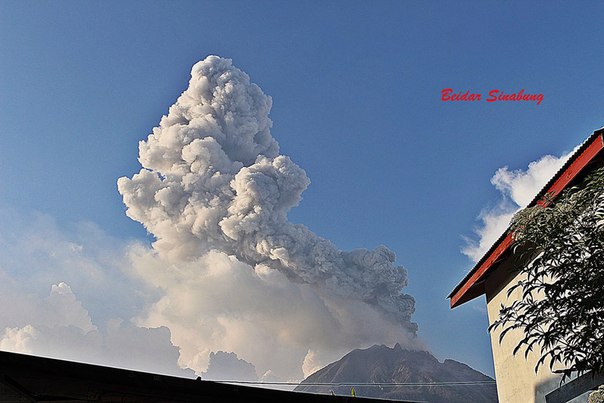 The ring of fire is overheating, sinabung volcano eruption april 18 2016, bromo eruption april 18 2016, simabung and bromo erupt in indonesia april 18 2016, enhanced seismic and volcanic activity ring of fire, volcanic eruption ring of fire april 2016, latest volcanic eruption april 2016