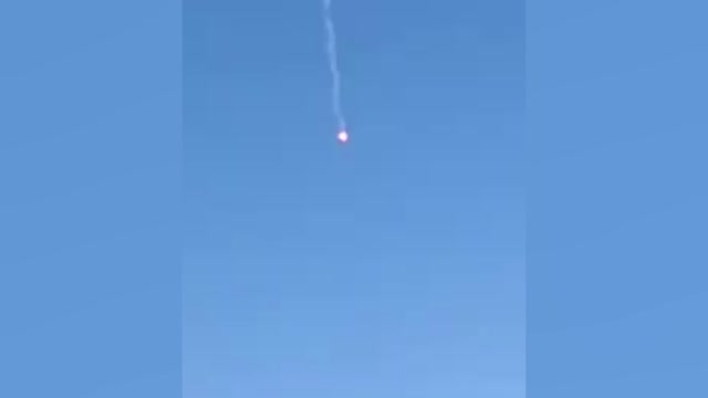 mysterious burning object sky uk, flaming object falling from the sky uk, flaming object falling from the sky kent uk, flaming object falling from the sky Sheerness uk, mysterious flaming object falling from the sky video