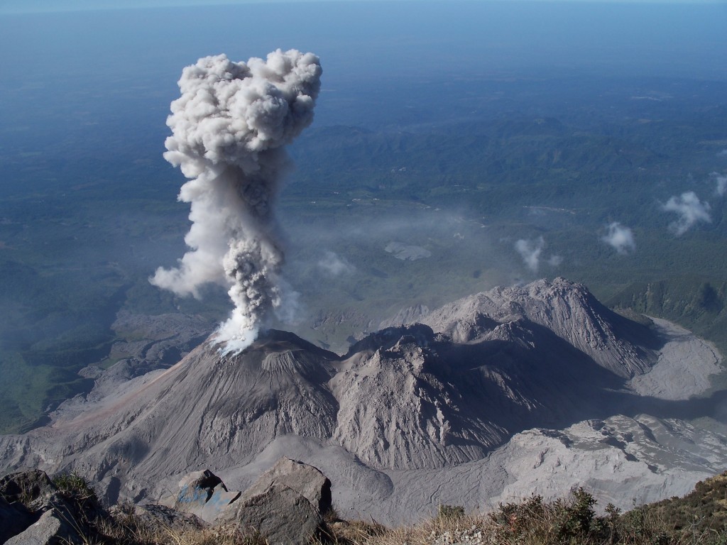 lahar santiaguito volcano june 2016, lahar santiaguito volcano june 2016 video, heavy rains create lahars at santiaguito volcano, santiaguito volcano lahar june 2016