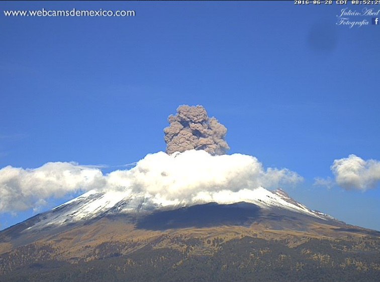 volcano eruption, popocatepetl explosion, volcano eruption june 28 2016, popocatepetl explosion june 28 2016