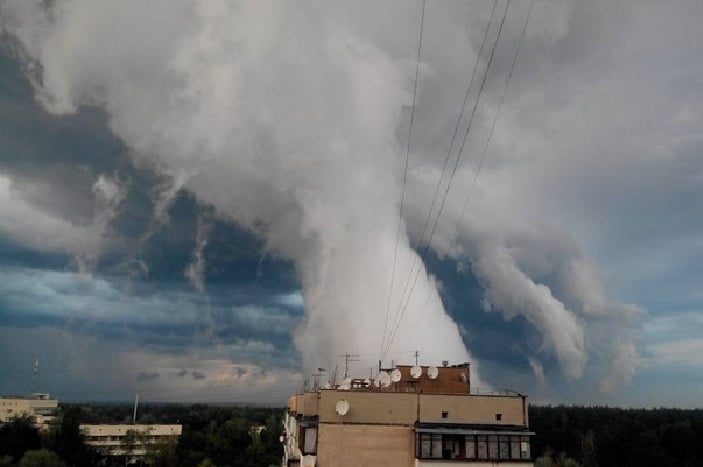 scud cloud, strange cloud, strange scud cloud, mysterious scud cloud, scud cloud ukraine, scud cloud kiev, scud cloud picture, scud cloud video, scud cloud kiev july 2016