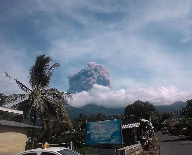 rinjani, rinjani eruption september 27 2016, rinjani eruption, rinjani eruption indonesia, rinjani eruption lombok, rinjani eruption september 27 2016