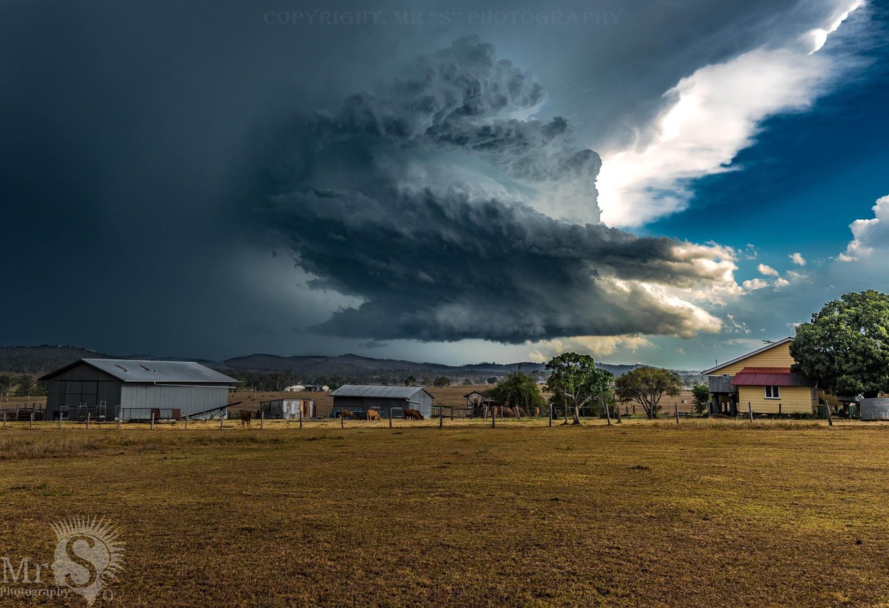 queensland storm, major storm queensland storm, queensland hailstorm, queensland storm december 1 2016, queensland storm pictures