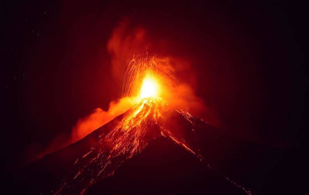 fuego guatemala, fuego guatemala eruption, fuego guatemala eruption january 2017 pictures