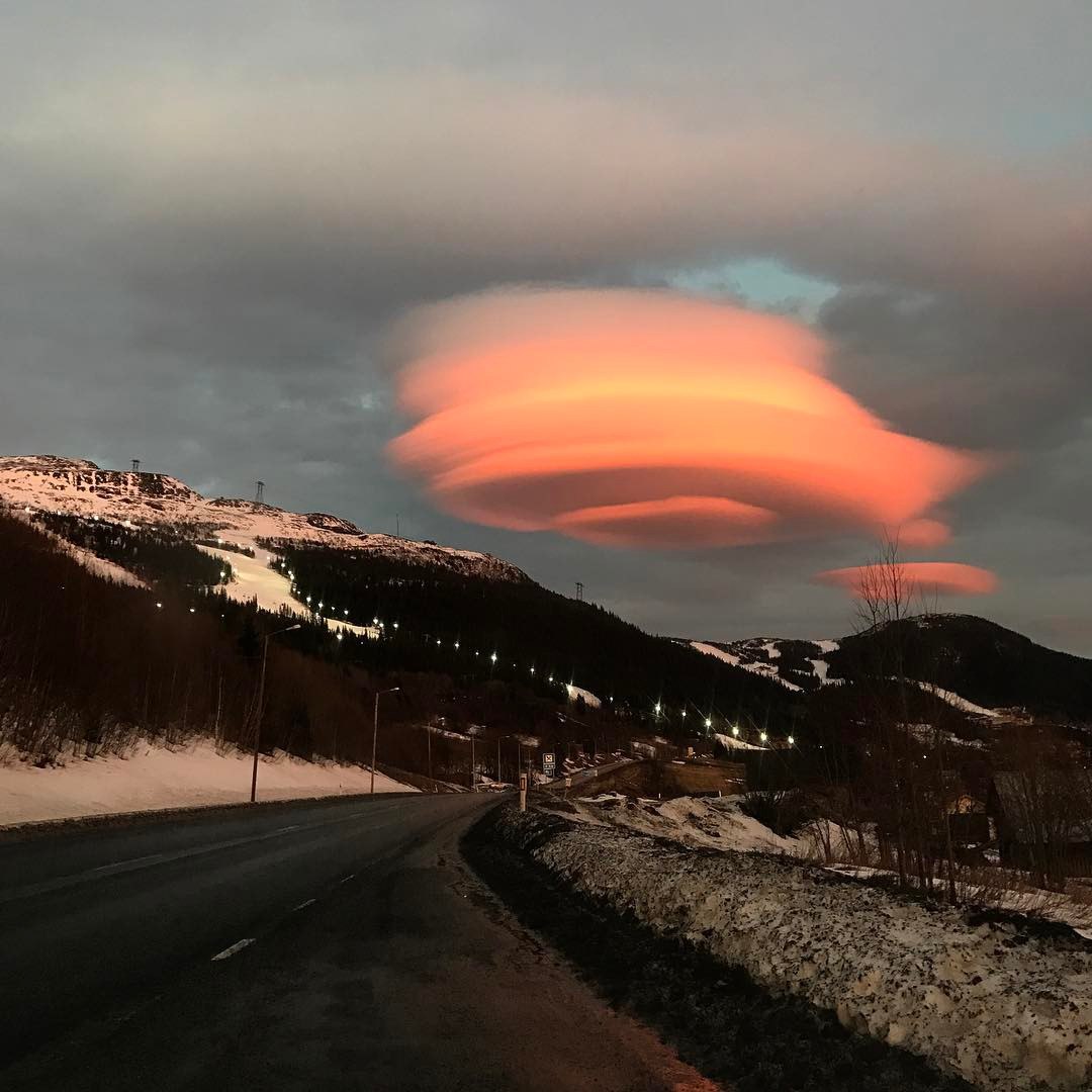 ufo cloud sweden, lenticular, lenticular clouds, lenticular clouds 2017, lenticular clouds january 2017, lenticular clouds sweden 2017