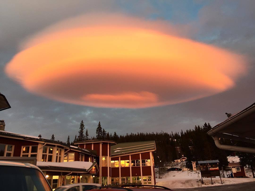 ufo cloud sweden, lenticular, lenticular clouds, lenticular clouds 2017, lenticular clouds january 2017, lenticular clouds sweden 2017