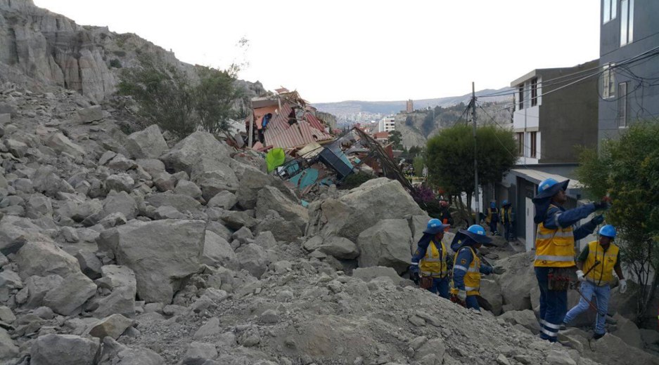 bolivia landslide, bolivia landslide pictures, bolivia landslide video, bolivia landslide february 2017 pictures and videos