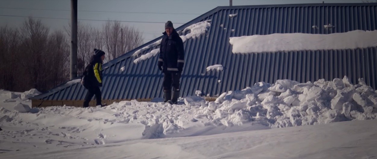 snow blizzard Kazakhstan, snow blizzard Kazakhstan february 2017, snow covers houses in Kazakhstan, people build snow tunnels to get out of their homes in Kazakhstan, huge amount of snow Kazakhstan video and pictures