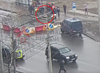 man swallowed by sinkhole at bus station in Russia, sinkhole swallows man russia video, man swallowed by sinkhole at bus station in Russia video, man swallowed by sinkhole russia video