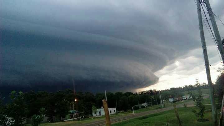 supercell thunderstorm uruguay, supercell thunderstorm uruguay pictures, supercell thunderstorm uruguay video, supercell thunderstorm uruguay march 2017