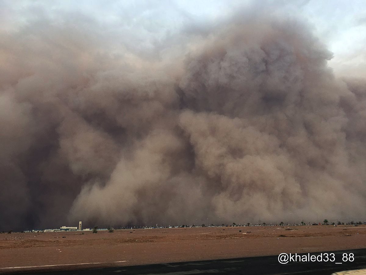 A giant dust storm engulfs Hail Saudi Arabia on May 17 2017, A giant dust storm engulfs Hail Saudi Arabia video, A giant dust storm engulfs Hail Saudi Arabia picture