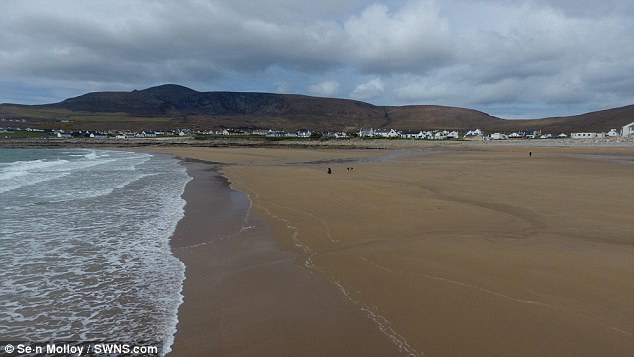 Beach that washed away 33 years ago reappears overnight after freak tide dumps hundreds of tons of sand right back where it used to be, irish beach reappears overnight, irish beach reappears overnight after 33 years video, video irish beach reappears overnight after 33 years