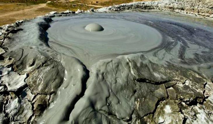 mud volcano erupts azerbaijan, mud volcano erupts azerbaijan photo, mud volcano erupts azerbaijan picture