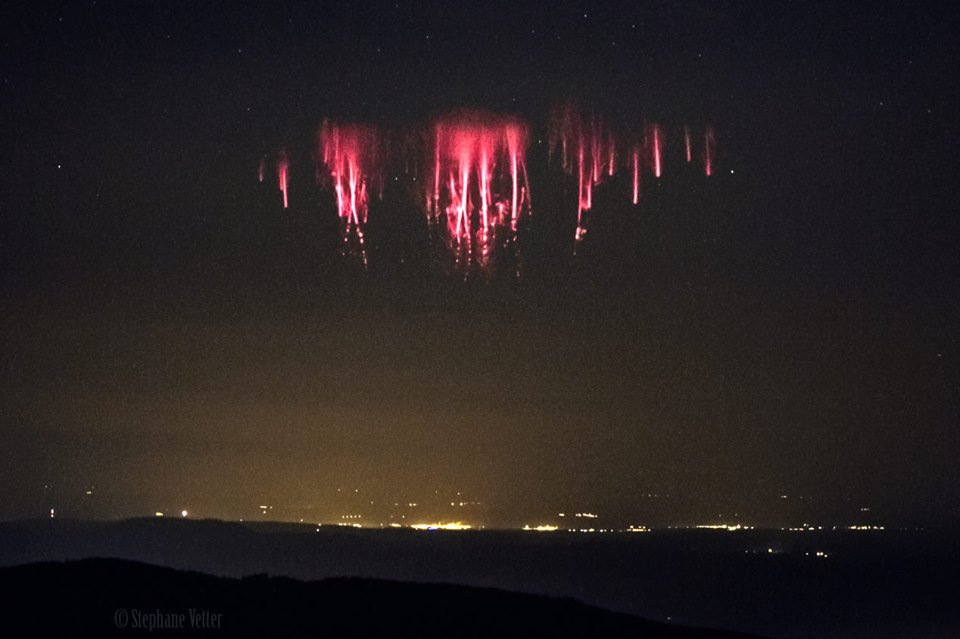 red sprites english channel, red sprites english channel june 2017, red sprites english channel photo, red sprites english channel video, giant burst red sprites english channel
