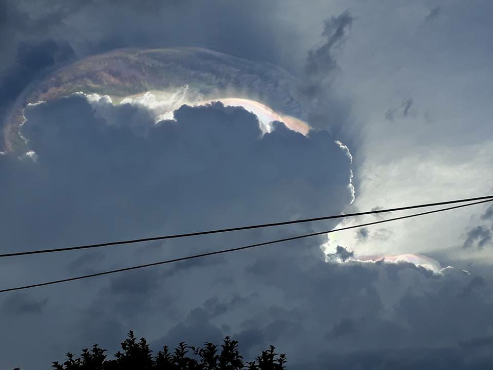 Iridescent cloud over Fonseca Colombia, anomalous iridescent cloud colombia, Iridescent cloud over Fonseca Colombia pictures, Iridescent cloud over Fonseca Colombia video