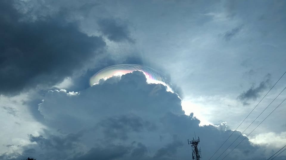 Iridescent cloud over Fonseca Colombia, anomalous iridescent cloud colombia, Iridescent cloud over Fonseca Colombia pictures, Iridescent cloud over Fonseca Colombia video