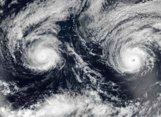 hurricanes lee and maria merge, Hurricanes Lee and Maria to merge into Storm Brian, hurricanes lee and maria fuse, hurricanes lee and maria merging into storm brian, Fujiwara effect: Two hurricanes much into a more powerful storm