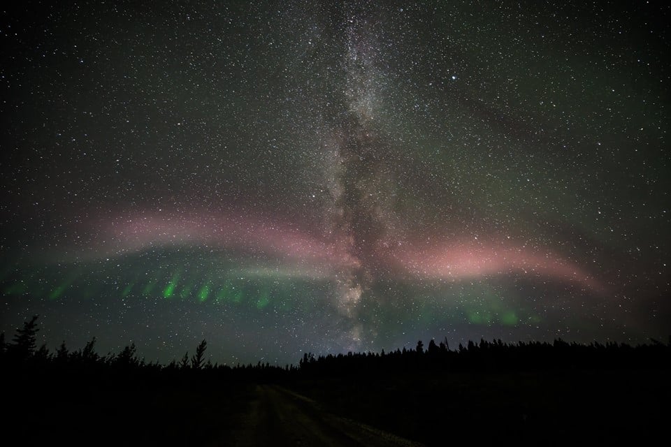 Steve and Milky Way bild up an angel in the sky of Alberta in Canada, steve alberta september 16 2017, canada steve angel milky way