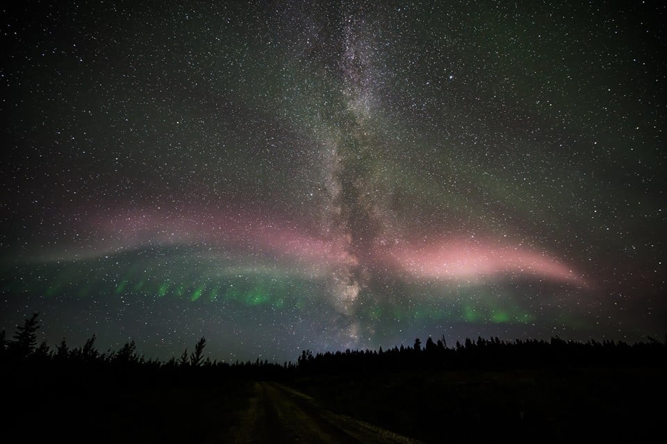 Steve and Milky Way bild up an angel in the sky of Alberta in Canada, steve alberta september 16 2017, canada steve angel milky way