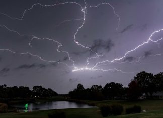 lightning storm, lightning storm arkansas pictures, lightning storm arkansas videos