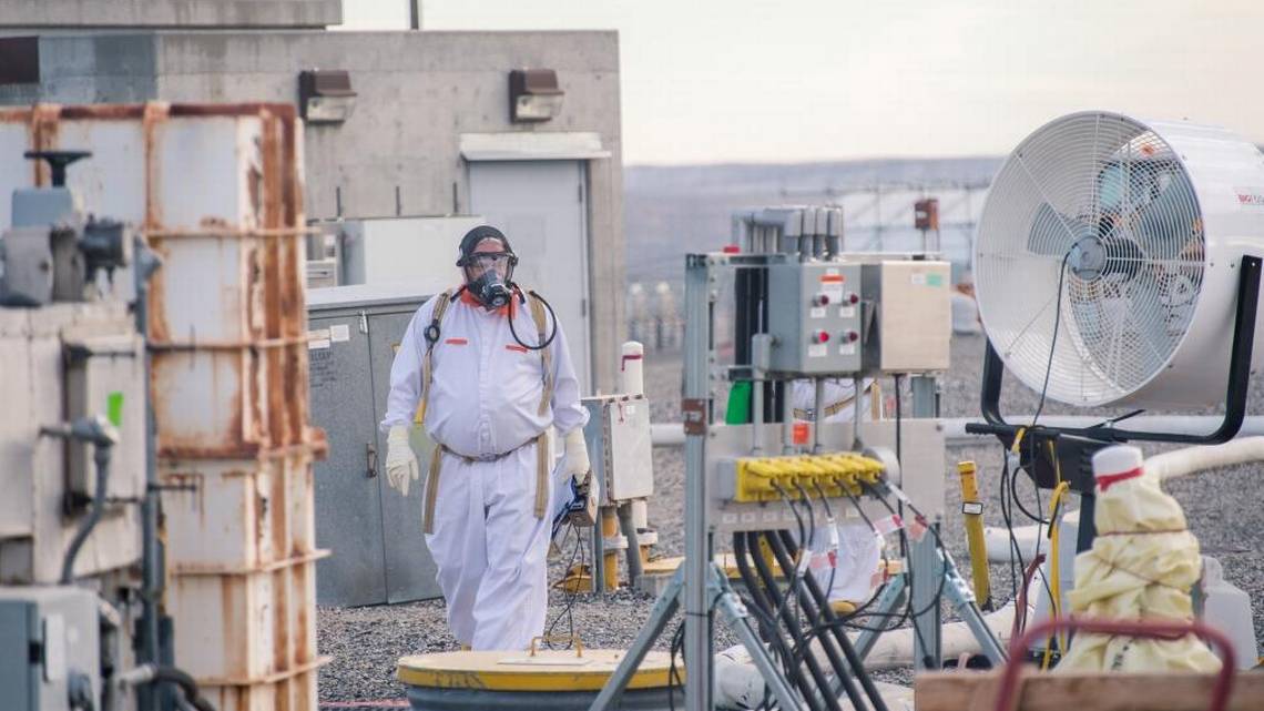 Suspicious odor reported by 6 workers at Hanford Nuclear Site in Washington State, unknown odor hanford nuclear site
