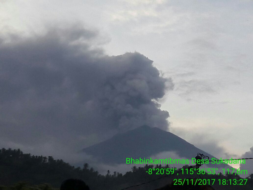 agung eruption nov 25