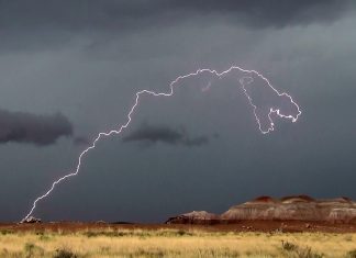 133000 lightnings australia, anomalous weather australia, australia lightning storm