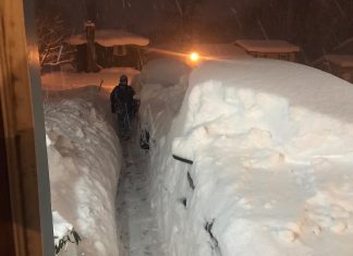 erie snowstorm, erie snowstorm pictures, erie snowstorm videos, erie snowstorm records, Erie snowstorm breaks records in Pennsylvania in on December 25-26 2017