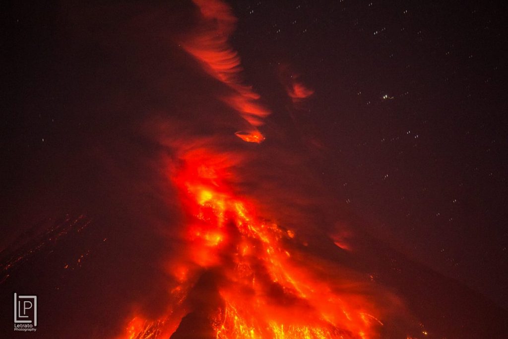 nightly mayon volcano eruption jan 22 2018