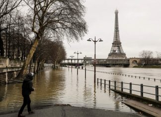 Paris flooded in january 2018, Paris flooded in january 2018 pictures, photo of Paris flooded in january 2018, Paris flooded in january 2018 photo, Paris flooded in january 2018 video