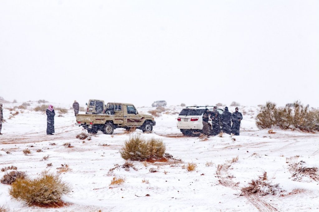 saudi arabia snow desert, saudi arabia snow desert pictures, saudi arabia snow desert video, saudi arabia snow desert january 2018
