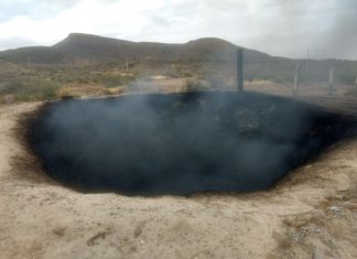 sinkhole mexico burning, smoking sinkhole mexico, meteorite impact mexico january 2018, mysterious burning sinkhole mexico january 2018