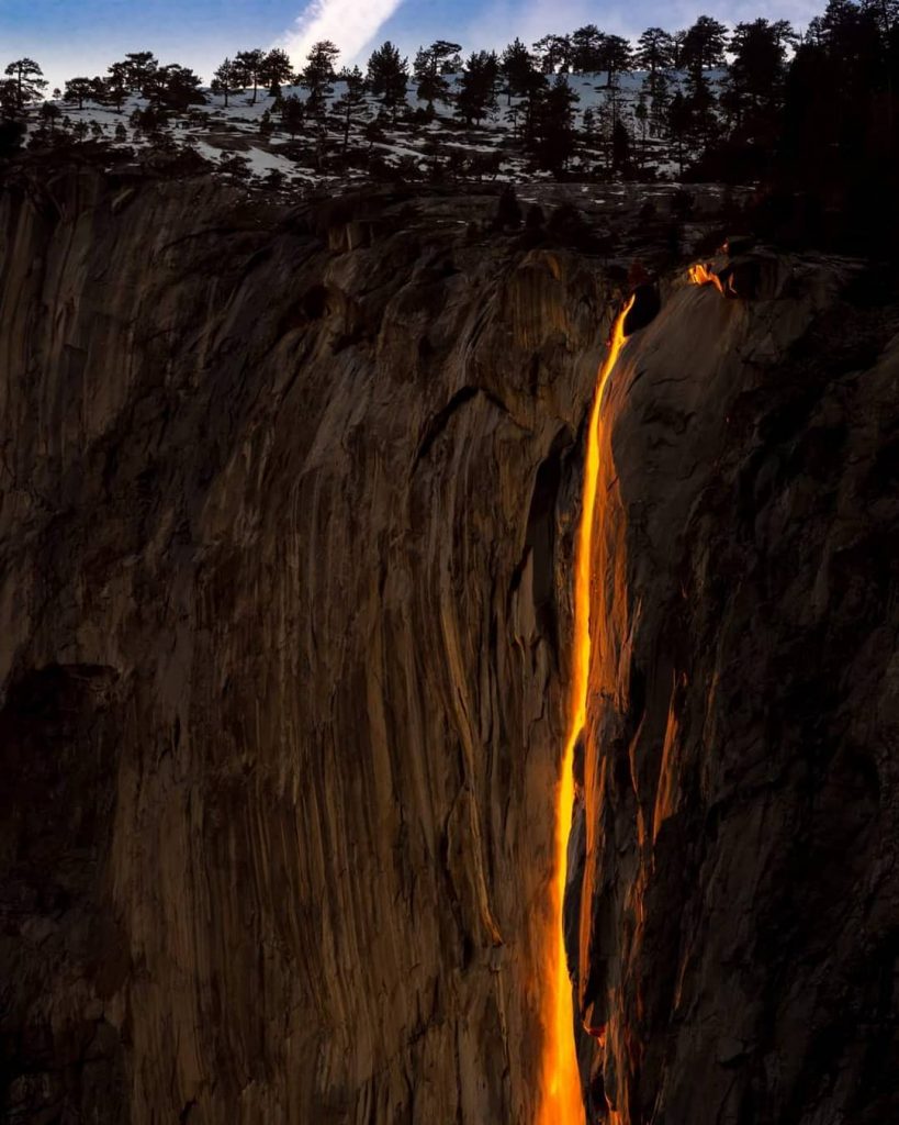 Horse Tail waterfall becomes firefall in Yosemite National Park, California between February 15 to 26 2018, Horse Tail waterfall becomes firefall in Yosemite National Park, California between February 15 to 26 2018 pictures