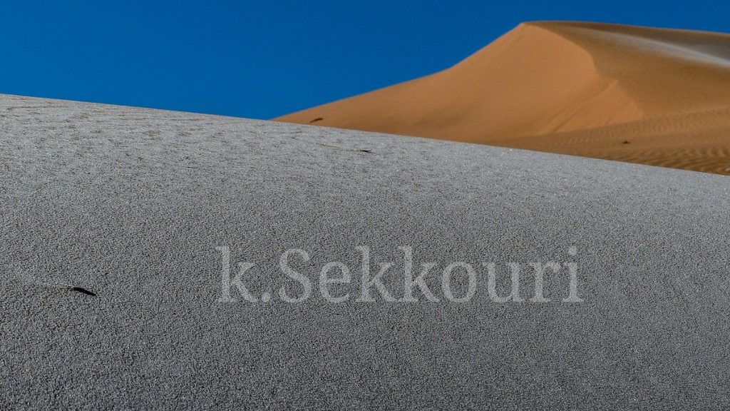 hoar frost sahara desert, hoar frost sahara desert pictures, why is hoar frost sahara desert forming bands?, Hoar frost on sand dunes in Algerian Sahara desert forms baffling bands