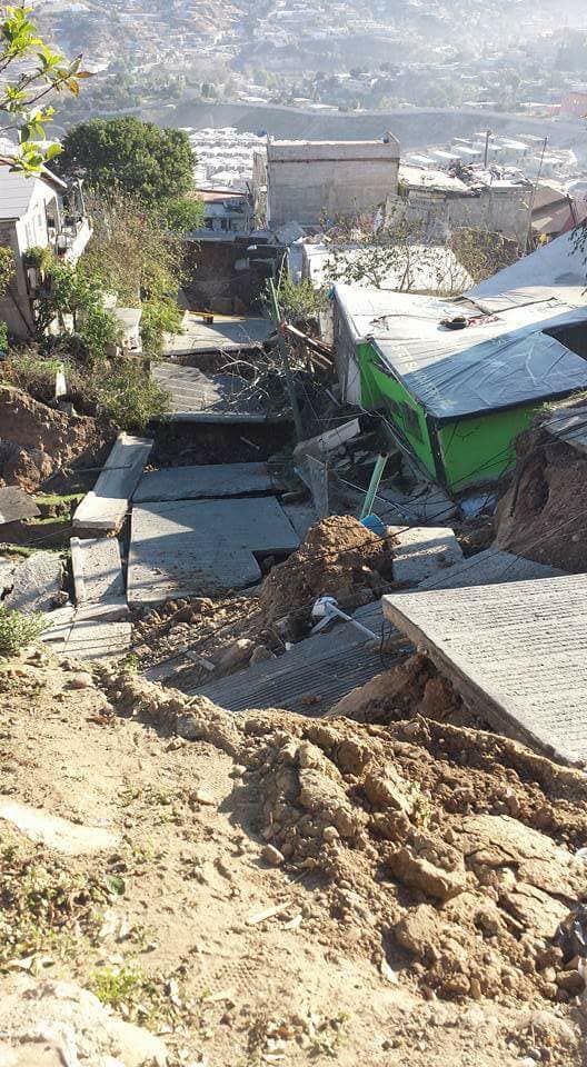 tijuana landslide, tijuana landslide pictures, tijuana landslide videos, Tijuana landslide destroys 70 homes in Lomas del Rubí