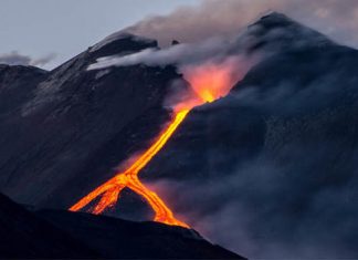 3 earthquakes hit Mount Etna, Italy on March 8 2018, earthquake etna march 2018
