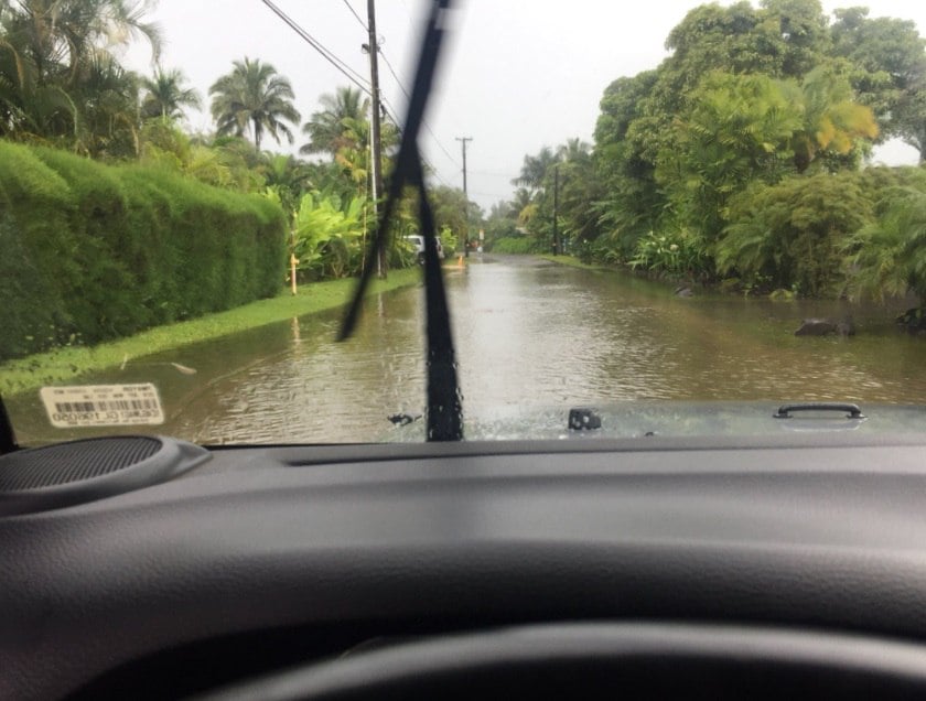 Kauai floods, Kauai hawaii floods pictures and videos, kauai flooding april 2018 video, Kauai island in Hawaii engulfed by catastrophic floods and mudslides in April 2018
