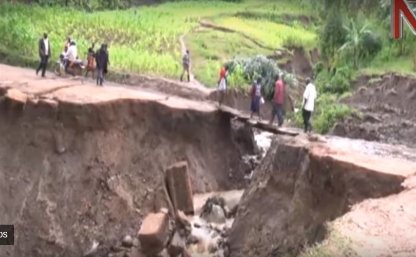 earth cracks uganda, earth cracks uganda may 2018, earth cracks uganda video may 2018, earth cracks uganda pictures may 2018