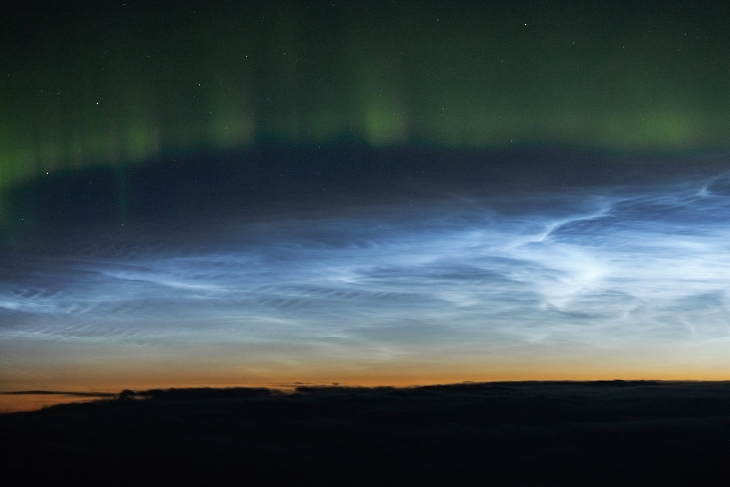 nlc with aurora, Noctilucent clouds with auroras, Noctilucent clouds with auroras canada