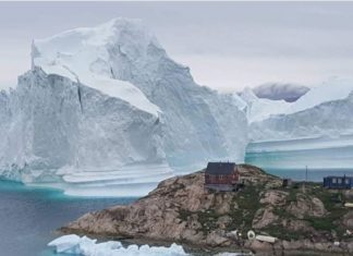 iceberg greenland, iceberg terrifies greenland, giant iceberg greenland, giant iceberg terrifies greenland community