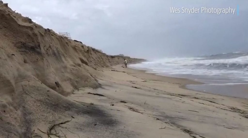 Mysterious cliff appears out of nowhere on North Carolina beach, Mysterious cliff appears out of nowhere on North Carolina beach july 2018, Mysterious cliff appears out of nowhere on North Carolina beach video, Mysterious cliff appears out of nowhere on North Carolina beach july 2018 video, Mysterious cliff appears out of nowhere on North Carolina beach july 2018 pictures