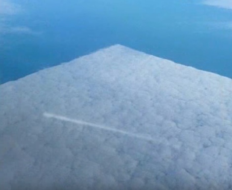 square clouds, mysterious square clouds, strange square clouds, square clouds around the world, square clouds picture, square clouds video