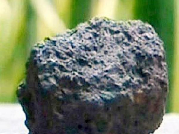 two meteorites fall in village India, two meteorites fall in village India news, meteorite falls